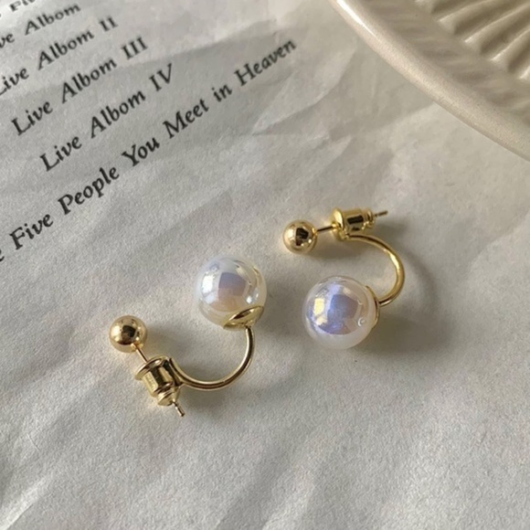 COPY - 18k Gold Plated and Irridescent Bead Earrings - Picture 2 of 8